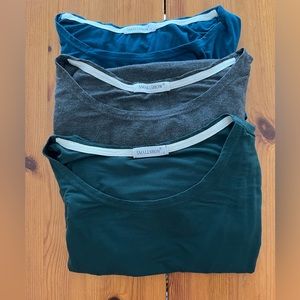 Smallshow breastfeeding/nursing friendly tops - Size small